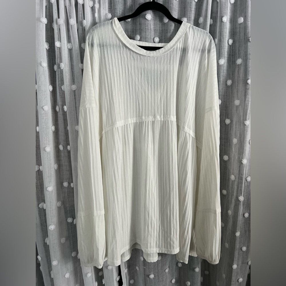 Boutique White Long Sleeve top